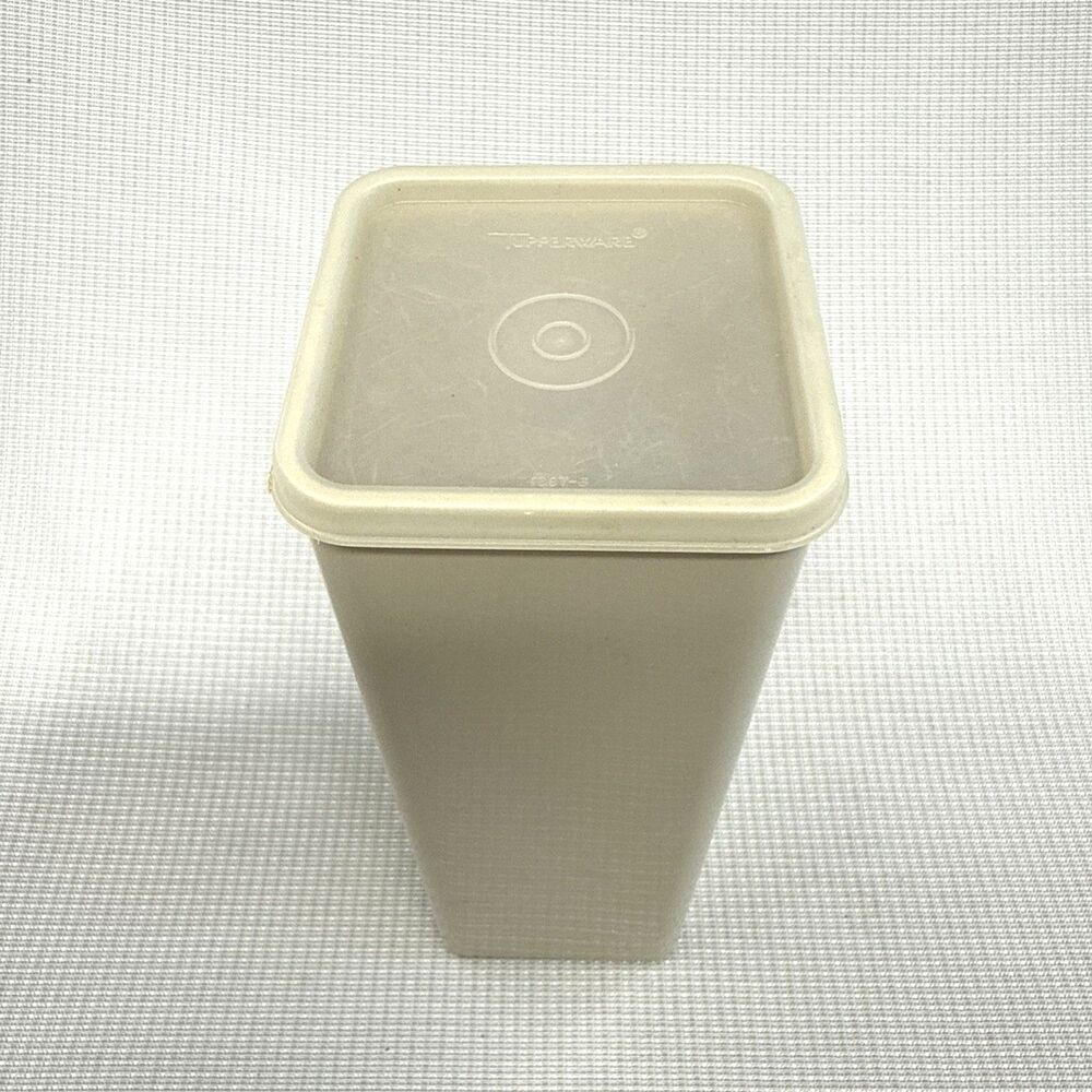 Vintage Tupperware Beige Processed Block Cheese Keeper (1696-7) + Lid (1697-6)